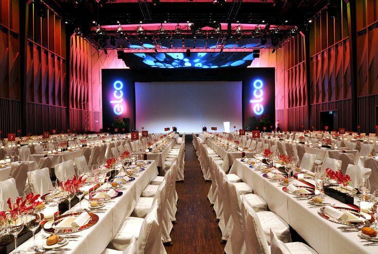 Elegant banquet hall in Trafo Baden, ideal for corporate events and formal dinners.