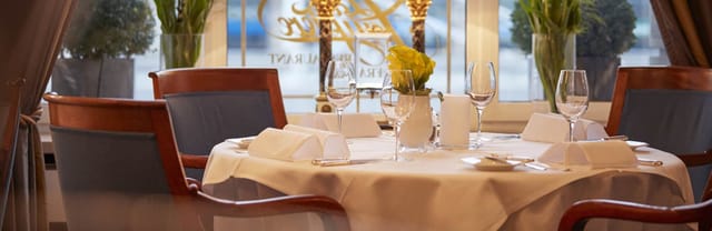 Elegant dining table at La Soupière, Hotel Schweizerhof Zürich for upscale events.