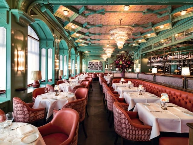 Elegant restaurant interior at Baur au Lac, perfect for upscale events and corporate dinners.