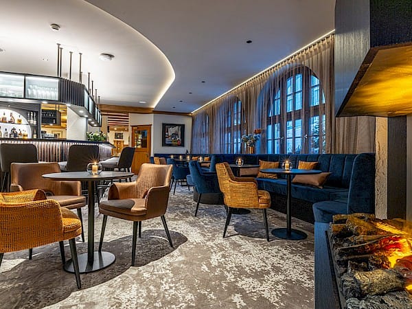 Stylish bar in Glockenhof Zurich, perfect for networking and intimate gatherings.