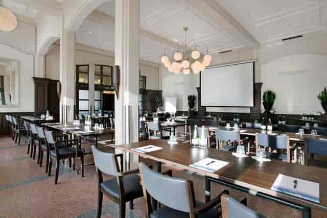 Rondo meeting room at Hotel UTO KULM, ideal for corporate events and seminars.