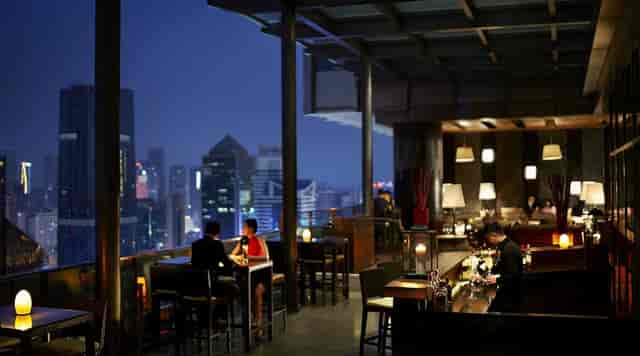 Cocktail lounge rooftop at The Ritz-Carlton Chengdu, ideal for corporate events and networking.