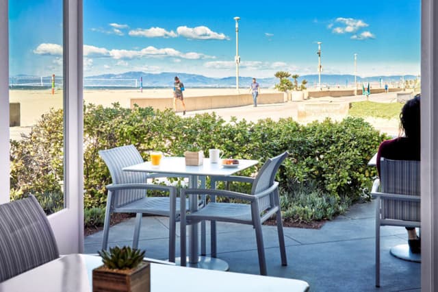 Strand Cafe & Patio