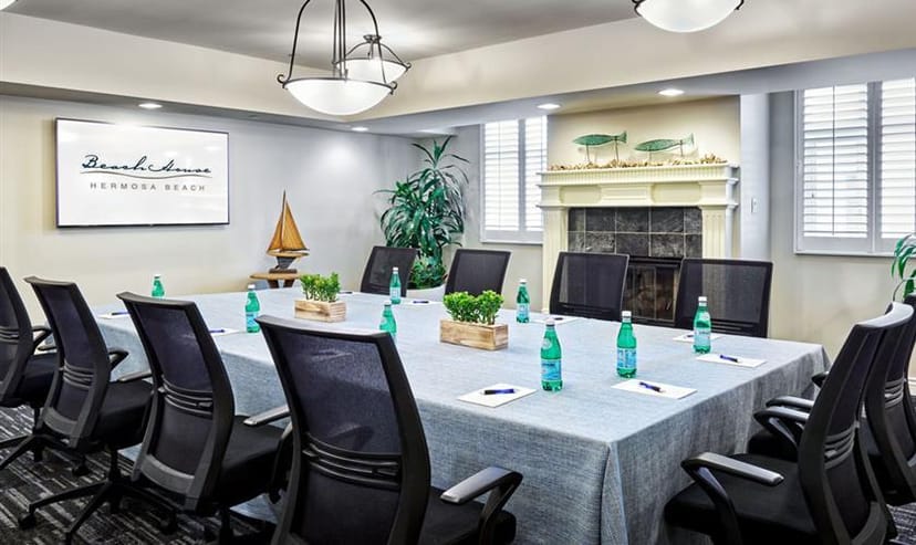 Seaside Room at Beach House Hotel, modern setup for professional meetings and brainstorming.