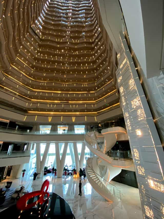 Four Seasons Hotel Guangzhou - >Eddie Moy</a>