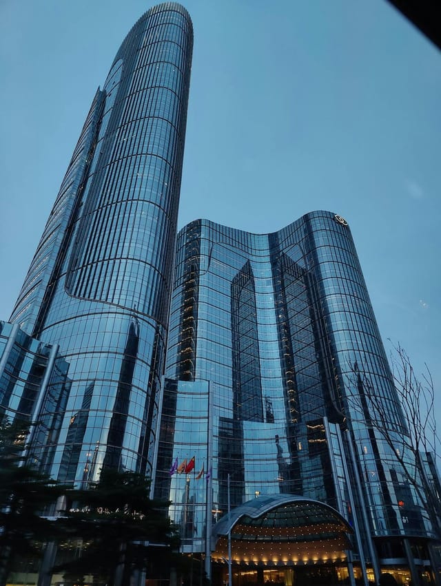 Sofitel Guangzhou Sunrich - >Michael Long</a>