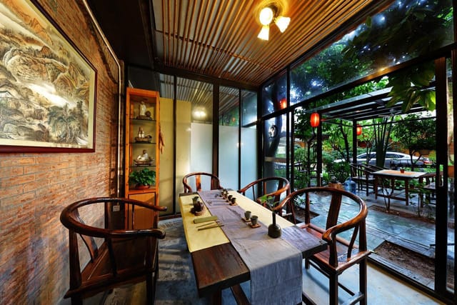Garden meeting space at The Royal Garden Hotel, perfect for workshops and gatherings.