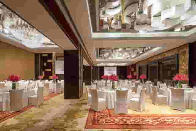 Crowne Ballroom D