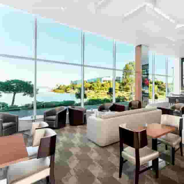 AC Waterfront Lounge