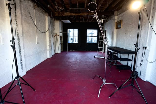 Dollhouse Ingrid Kraftchenko Studios - Victorian Industrial Warehouse