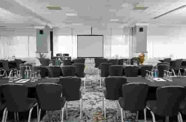Novotel London West