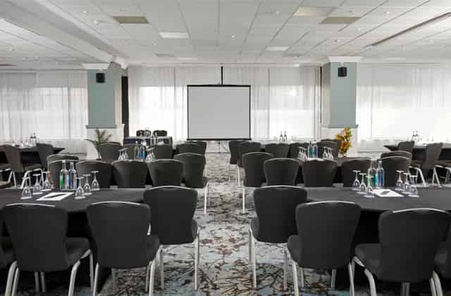 Novotel London West