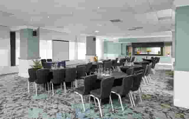 Novotel London West