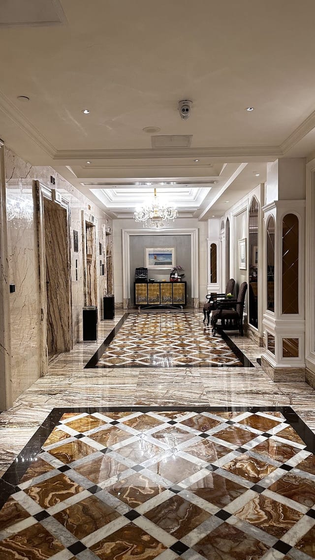 Luxurious banquet hall corridor at Guangdu International Hotel, ideal for events and meetings.