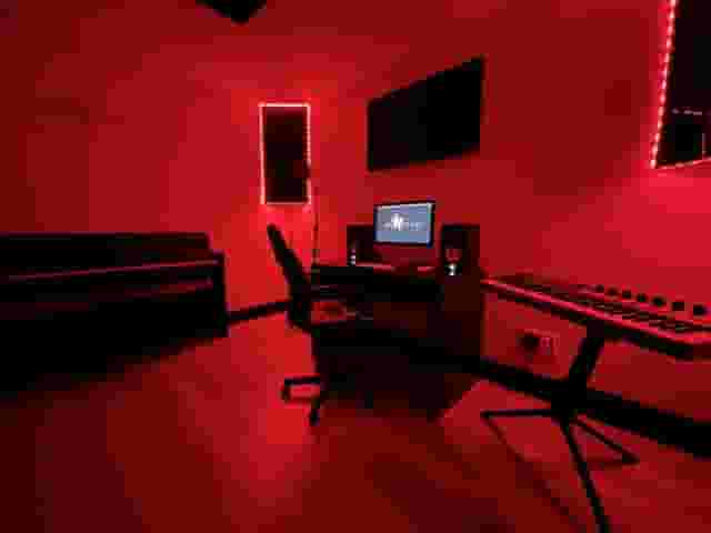 Lounge Studios