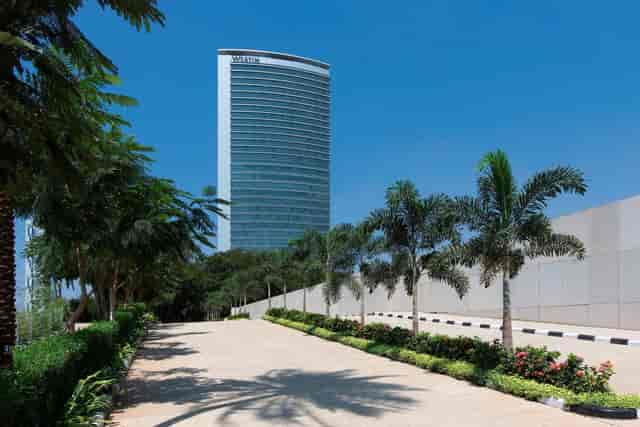 Westin Grand Ballroom Mumbai: modern venue, lush landscaping, ideal for corporate events.