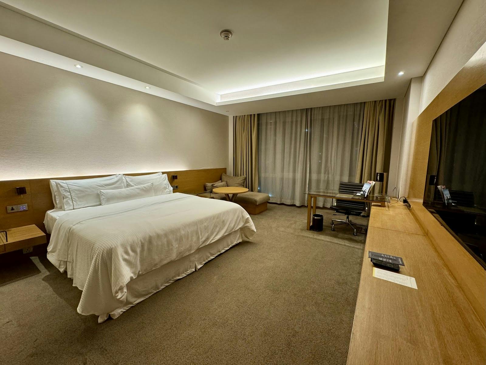 The Westin Mumbai Garden City - >Belle</a>