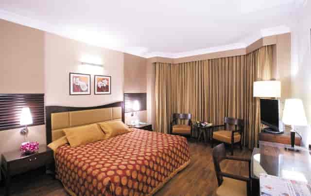 Elegant hotel room at Grand Bay Terrace, perfect for events and comfortable accommodations.