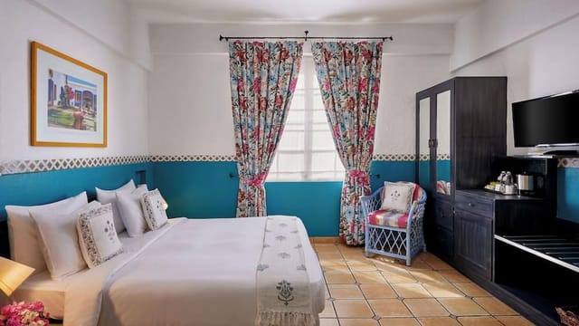 "Elegant hotel room at The Gordon House, perfect for business meetings and retreats."