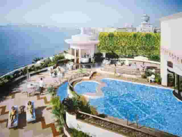 Rooftop pool