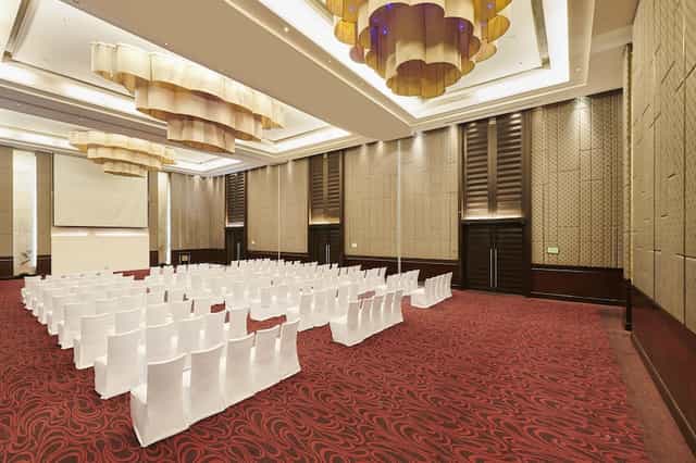 Holiday Inn Mumbai International ...