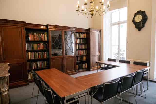 The Royal Institution - image 2