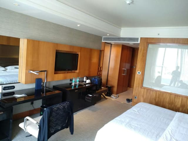 Sheraton Grand Bangalore Hotel at Brigade Gateway