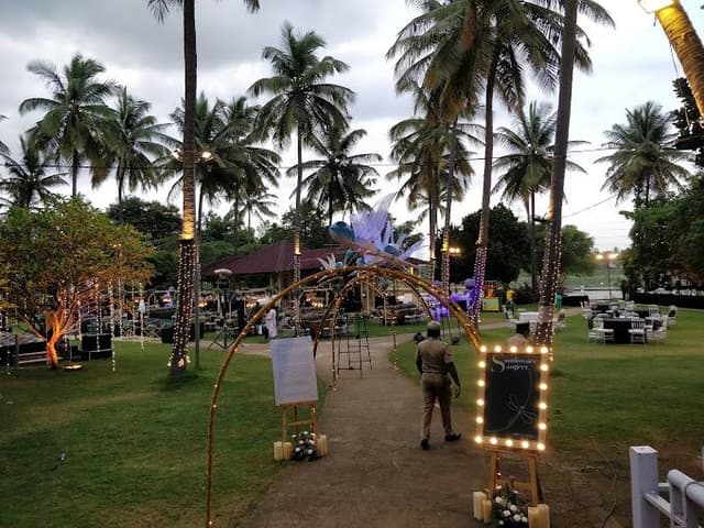 Pavilion Lawn