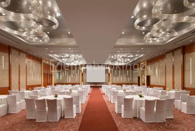 Elegant Party Lawn at Sheraton Grand Bengaluru, ideal for corporate events and receptions.