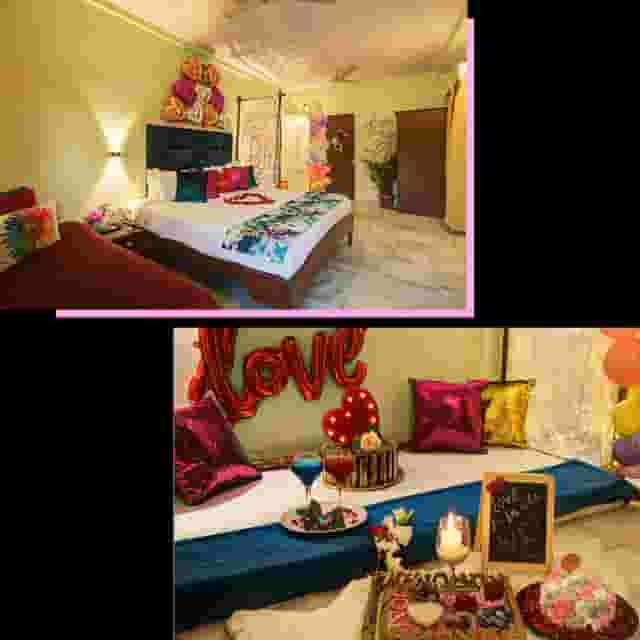 Golden Canopy Date & Love Room Dining