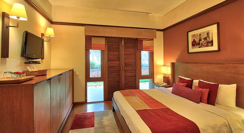 Burgundy Room at Angsana Oasis Spa & Resort, ideal for meetings and events with cozy decor.