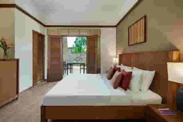 Burgundy Room