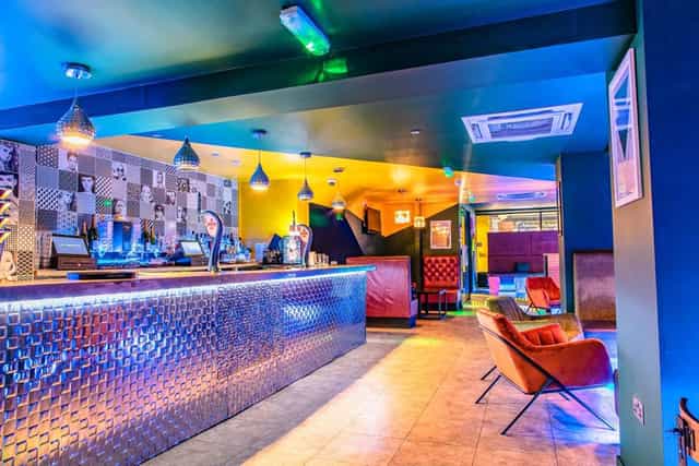 Penthouse Arcadia Loungebar with modern decor, ideal for social events and networking.