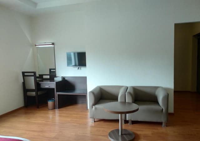 Grand Suites