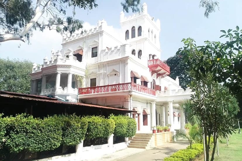 Book Jayamahal Palace Hotel in ...