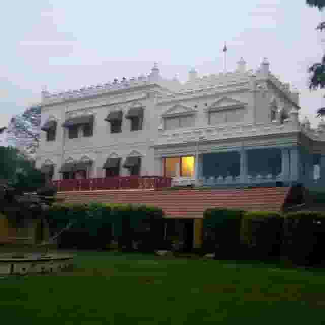 Gallops Restaurant
