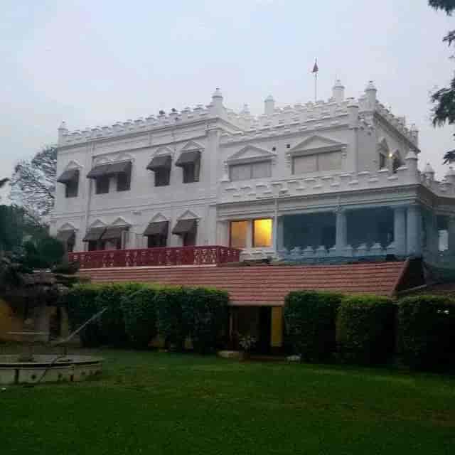 Gallops Restaurant at Jayamahal Palace, elegant venue for events and meetings.