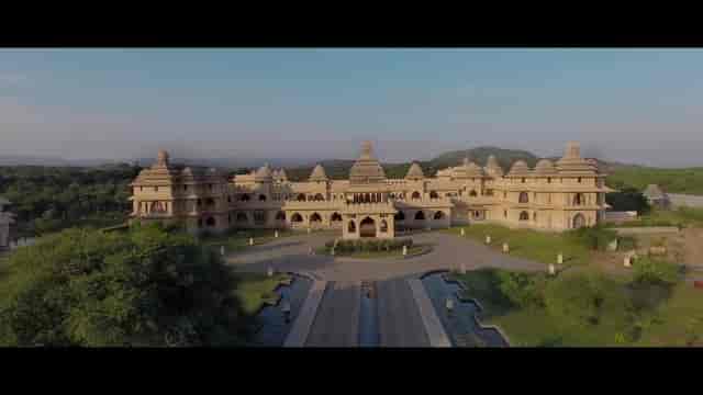 Kamalapura Palace at Evolve Back: Majestic venue for conferences and upscale events.