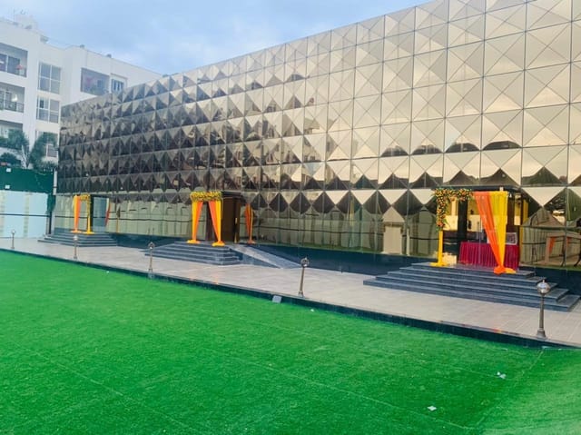 The Crystal Palace in Hegde Nagar ...