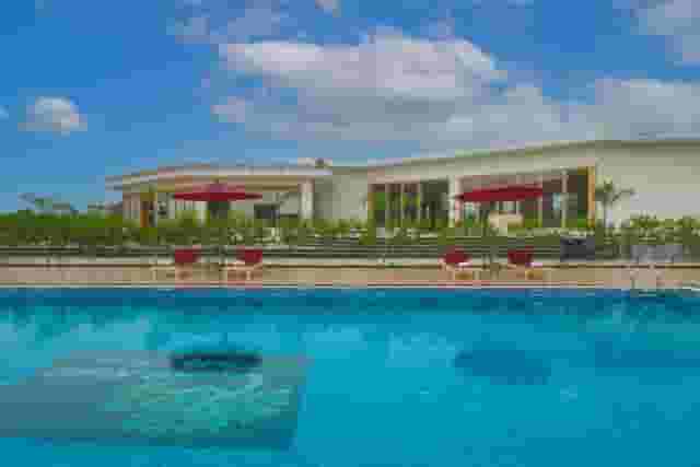 Lawn (Along Swimming Pool)