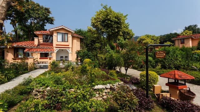 Lawn (Along Swimming Pool)