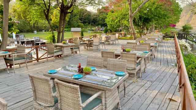 Outdoor dining at Kosi Court, Riverview Retreat, perfect for corporate events and gatherings.