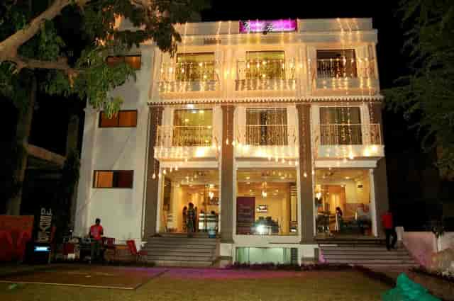 Tamrind Hall at Royal Heritage: elegant venue for weddings and corporate events.