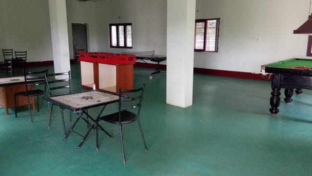 Spacious Royal Suite at Hill View Resorts for casual gatherings and team-building events.