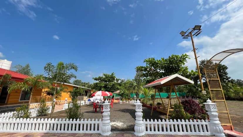 Charming outdoor event space at Green Leaf Resort, ideal for gatherings and celebrations.
