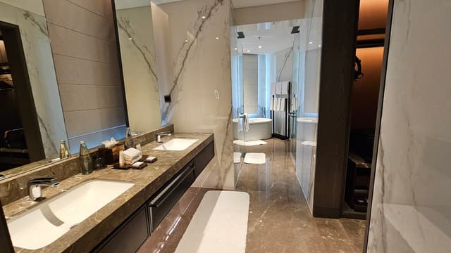 JW Marriott Bengaluru Prestige Golfshire Resort & Spa