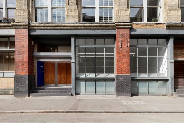 NıCOLETTı Contemporary Art Gallery