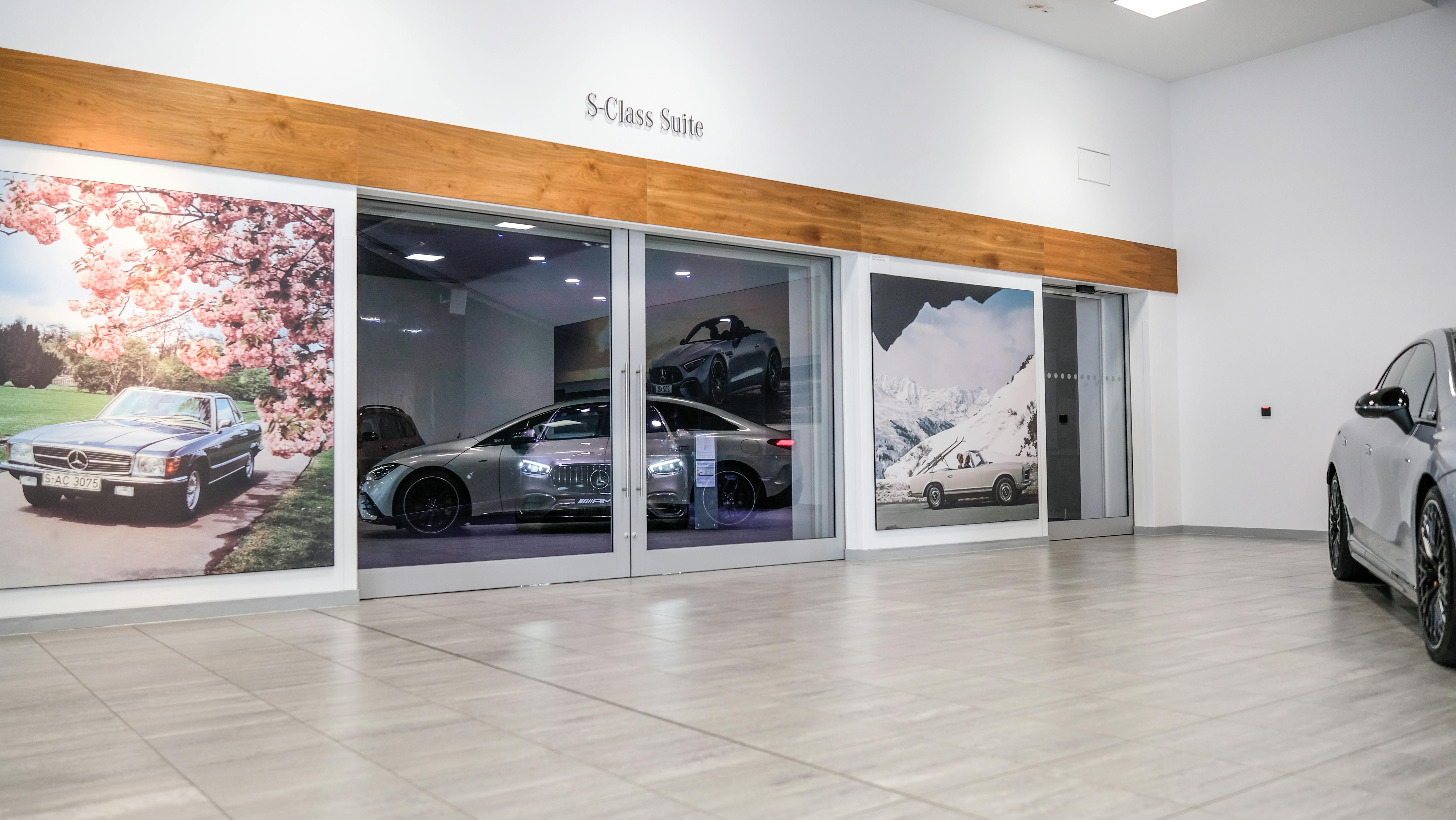 Mercedes-Benz World - S-Class Suite image 1