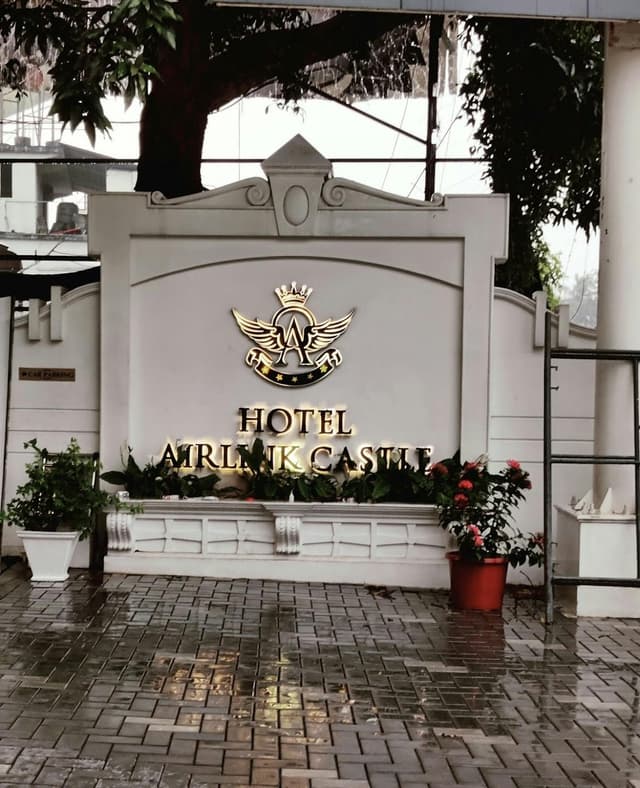 Hotel Airlink Castle