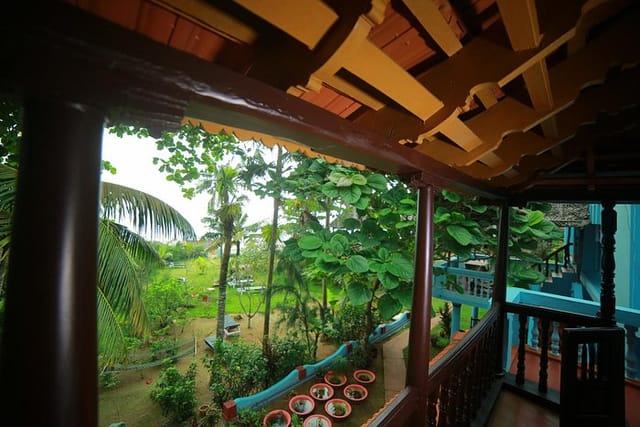 Serene Hotel Green Palace outdoor service bar, perfect for wellness events and gatherings.